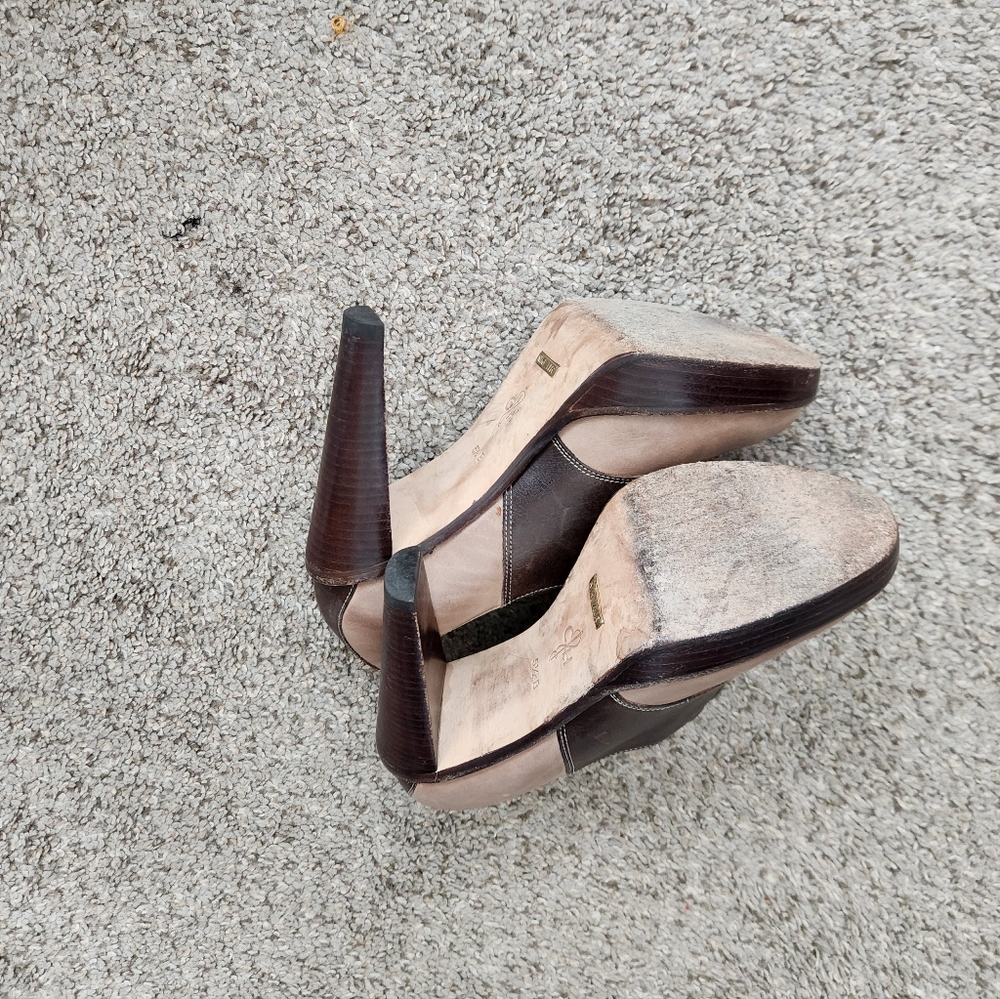 Shoes - Picture 3 of 3